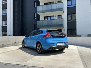 Volvo V40 2.0 Diesel R-Design 190cp — miniatura 6