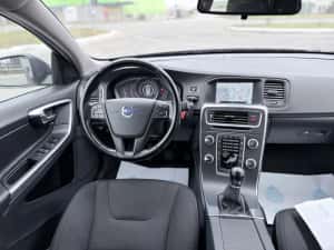 Volvo V60 , Fabr. 2015 ,Led, 166.000 km ,Carte Service + Raport Nap !! — miniatura 7