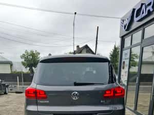 VOLKSWAGEN TIGUAN – SUV fabricat în 2012, ideal pentru familie — miniatura 7