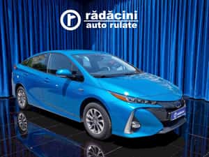 Toyota Prius Automată 98 HP Hibrid (B/E)