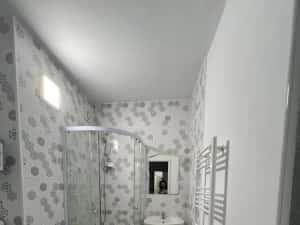 Inchiriez apartament tip studio, recent renovat, cu o camera, in zona premium Mazepa — miniatura 8