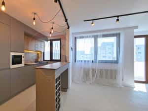 Vânzare 2 camere  în zona Lizeanu — miniatura 5