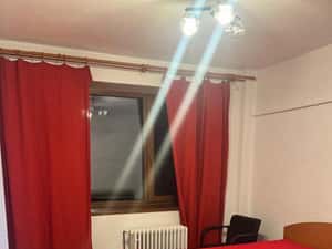 Apartament de 3 camere de inchiriat in centru — miniatura 2
