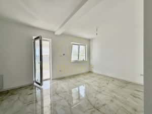 Duplex spatios cu 4 camere 109 mp | Mosnita Veche