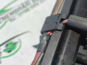 Injector benzina Volkswagen VW Polo 2000 1.0 MT (50 hp) — miniatura 3