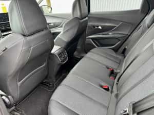 Peugeot 3008 1.5 BlueHDI 130 Hp — miniatura 8