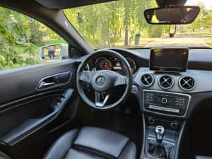 De vânzare Mercedes Benz CLA 2018 primul proprietar — miniatura 7