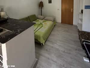 Apartament 2 camere la casa Parneava de inchiriat — miniatura 2