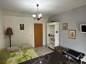 Apartament 2 camere la casa Parneava de inchiriat — miniatura 5