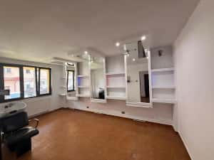 Ofer spre chirie Spatiu comercial 65 MP ,central ,650 Euro luna — miniatura 2