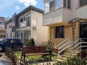 Ofer spre chirie Spatiu comercial 65 MP ,central ,650 Euro luna — miniatura 5