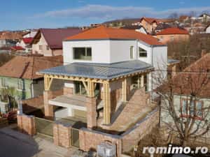 Casa individuala, garaj, 596 mp teren, constructie premium — miniatura 2