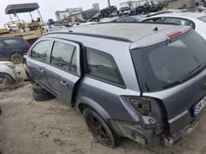 Capota motor Opel Astra 2008 1.7 CDTI MT (110 hp) — miniatura 4