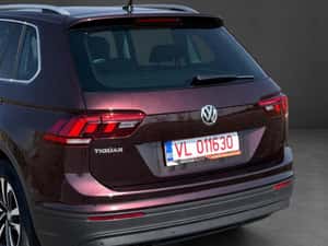 VOLKSWAGEN TIGUAN — miniatura 3