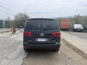 Volkswagen Touran 7 locuri — miniatura 6