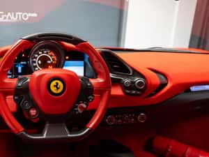 Ferrari 488 GTB - Second Hand — miniatura 3