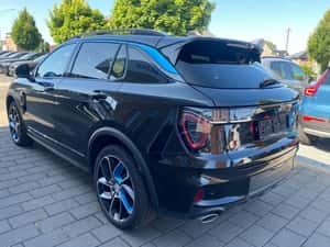 Lynk&Co 01 Hibrid SUV - 25.583 km — miniatura 4