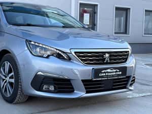 Peugeot 308 PureTech 130 EAT8 Allure Automată 130 HP Benzină
