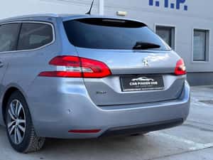 Peugeot 308 PureTech 130 EAT8 Allure Automată 130 HP Benzină — miniatura 6