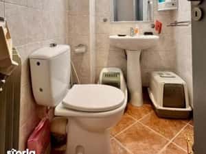 Ap. 3 cam. dec. 3 min. metrou Universitate — miniatura 5