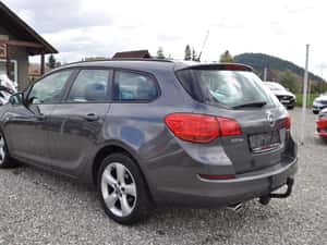 Opel Astra J 1.4i -Turbo 140CP — miniatura 7