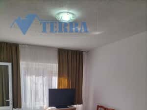 Închiriez garsonieră etajul 1, zona Iulia Zamfirescu. — miniatura 4