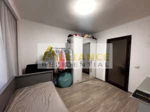 Apartament 3 camere | Renovat complet | 8 minute Aparatorii Patriei — miniatura 4