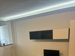 Închiriez garsonieră lux basarabia stadion national Bucovina — miniatura 3