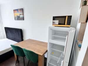 Garsoniera la prima inchiriere etaj 1 str. Cojocnei — miniatura 4