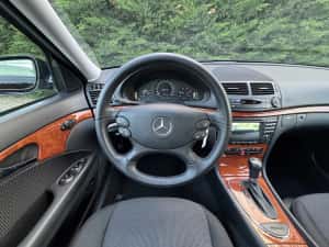 Mercedes Benz E200 cdi / W211 facelift — miniatura 6