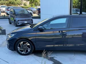 Hyundai i20 1.2 L 84CP 5DR LED Line — miniatura 5
