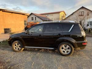 Mitubishi Outlander 2010 Instyle — miniatura 2