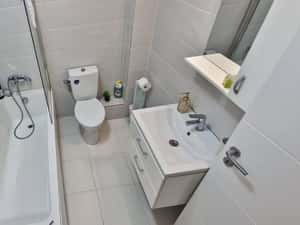 Apartament 2 camere Decomandat, balcon, lift, Giulesti — miniatura 5