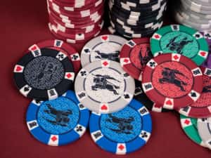 Masa Burberry + Scaune Burberry + Jetoane Burberry POKER set complet — miniatura 8