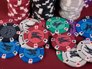 Masa Burberry + Scaune Burberry + Jetoane Burberry POKER set complet — miniatura 9