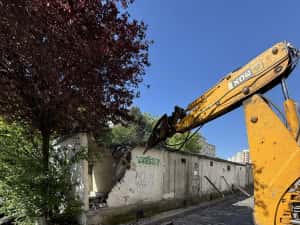 Firma Autorizata Demolam Garaje de Beton sau Tabla — miniatura 3
