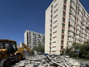 Firma Autorizata Demolam Garaje de Beton sau Tabla — miniatura 8