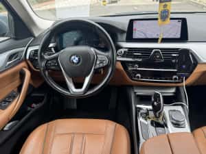 Bmw G30 2019 2.0 i mild hybrid negociabil. — miniatura 7