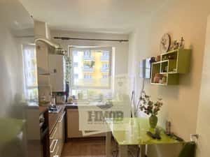 Apartament  2 camere etaj 2 cu balcon si pivnita in Avantgarden — miniatura 3