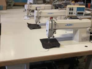 Masina de cusut liniar automata JUKI Gata de utilizare — miniatura 9