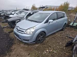 Praguri Toyota Corolla Verso 2006 hatchback 2,2 — miniatura 4