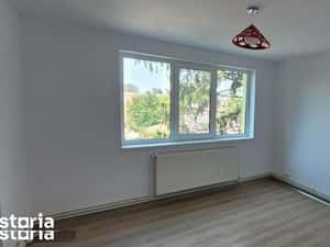 Vand apartament 3 camere Zona V-uri — miniatura 3