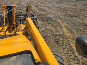 Inchiriez buldoexcavator zona Popesti Leordeni/Sect.4. Pret la cerere — miniatura 5