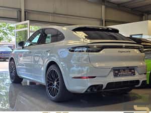 Porsche Cayenne Automată 460 HP Benzină — miniatura 2