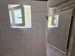 Apartament 2 camere, et. 2/4, decomandat, renovat, nord, Pitesti. — miniatura 5