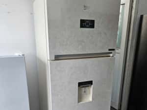 Frigider cu doua usi BEKO , No Frost,406 litri,H 187 cm, Clasa E, Dozator apa Gold ! — miniatura 2