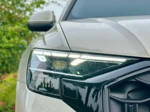 Audi Q8 Automată 286 HP Diesel — miniatura 3