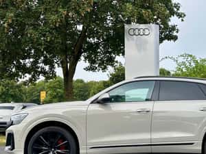 Audi Q8 Automată 286 HP Diesel — miniatura 4