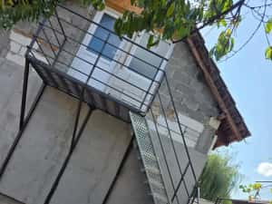 Scări metalice galvanizate la orice demisiune asiguram transport ori u — miniatura 2