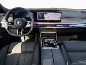 BMW i7 Berlină second-hand, 2025, 913 km — miniatura 5